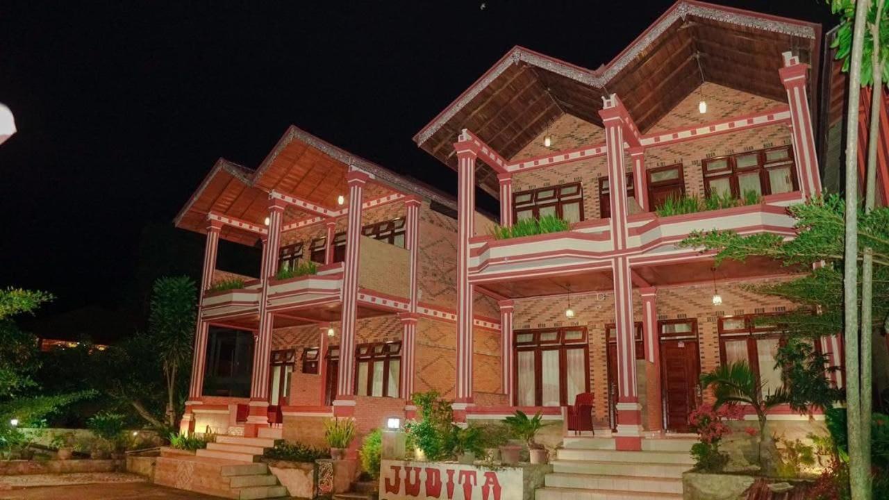 Judita Cottages Tuktuk Siadong Exterior photo