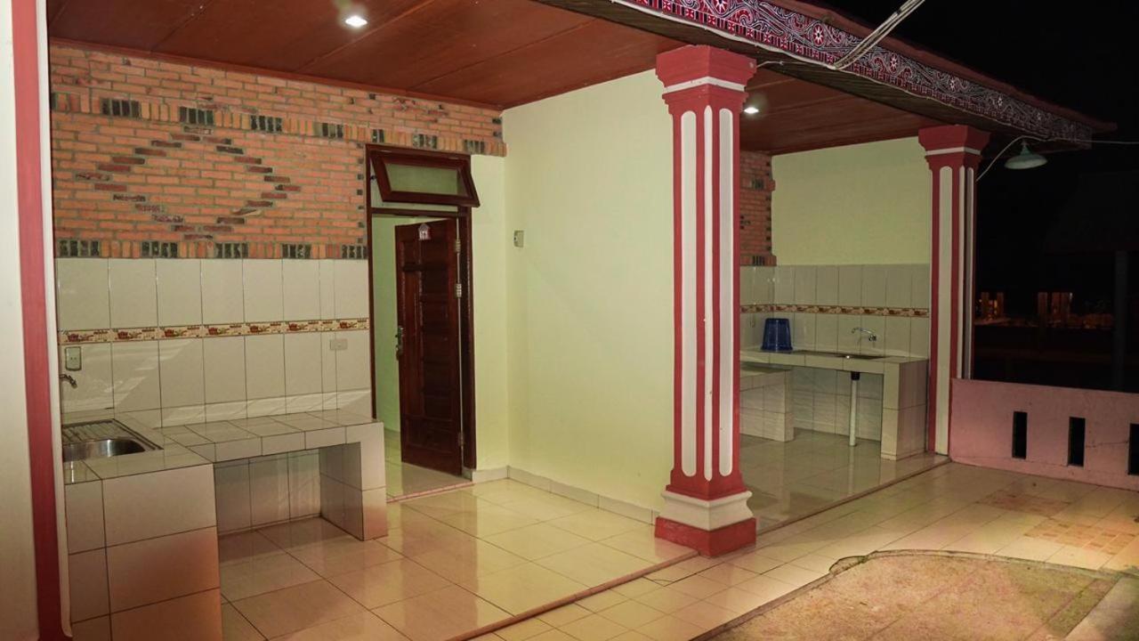 Judita Cottages Tuktuk Siadong Exterior photo