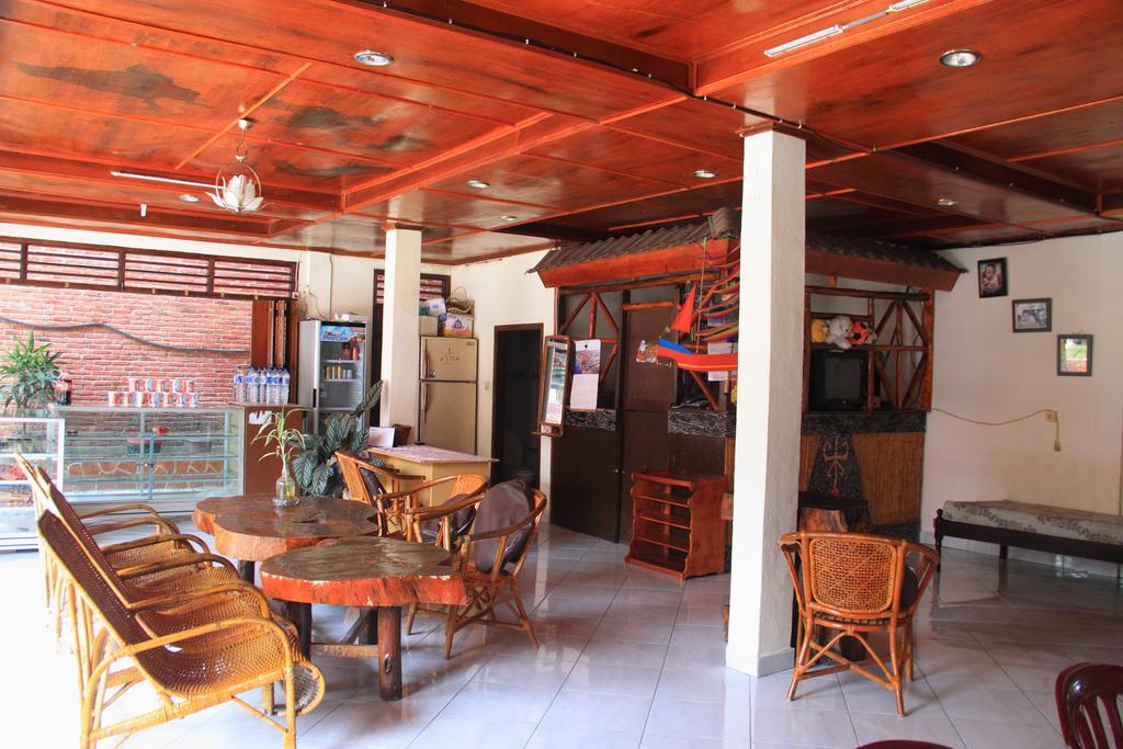Judita Cottages Tuktuk Siadong Exterior photo